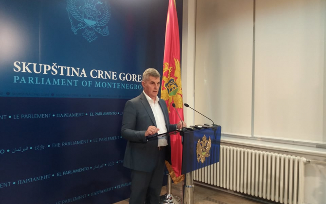 Brajović dobio zahtjev za skidanje imuniteta Medojeviću: Od SDT traži da ga izmijeni