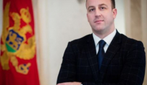 Nikolić: Puzajući udar