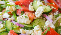 Salata s tjesteninom, povrćem i sirom