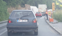 Čitaoci šalju: "Krajnje neobičan način transporta"