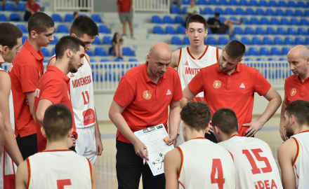 Košarkaši eliminisani u 1/8 finala: Crna Gora u nastavku prvenstva igra za opstanak