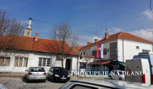 Filmsko bjekstvo: Osuđenik se isjekao žiletom, na putu do bolnice iskočio iz vozila