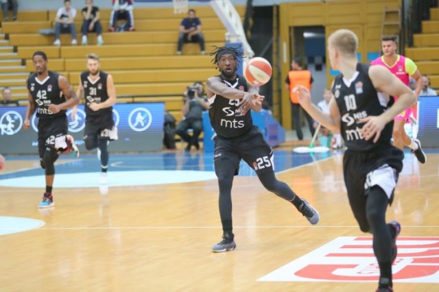 Partizan u polufinalu ABA Superkupa