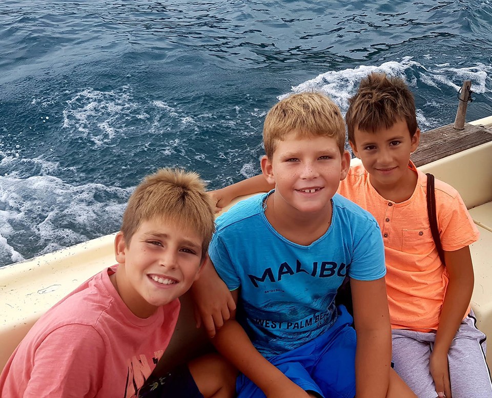Nikola, Stefan i Filip prikupili 1.200 eura za Vanju