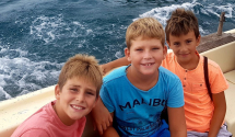 Nikola, Stefan i Filip prikupili 1.200 eura za Vanju