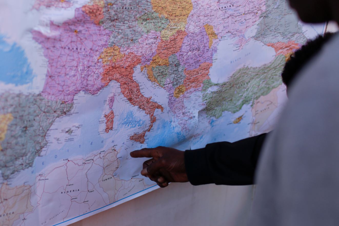 Italija: Brod sa 182 migranta nema gdje da pristane