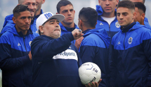 Maradona podnosi ostavku
