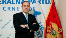 Popović: Opština Kotor funkcioniše van zakona