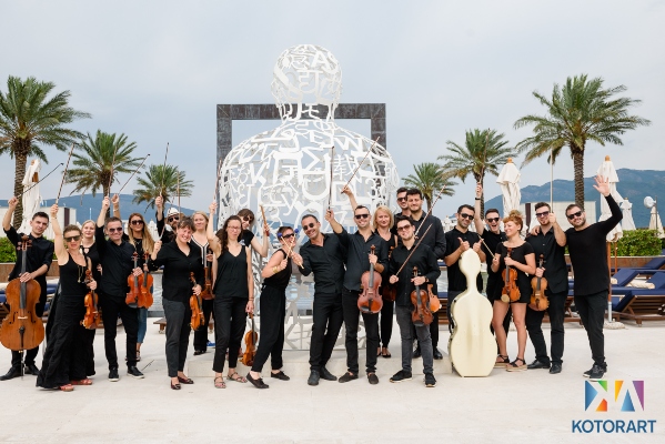 Sinoć u Kotoru nastupio "No Borders Orchestra" iz Beograda