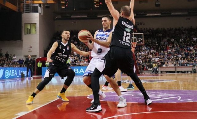 Partizan u posljednjoj sekundi slavio u Laktašima