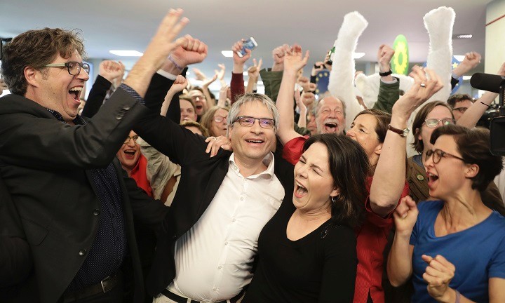 Skok Zelenih u Njemačkoj, Kurc pobijedio u Austriji