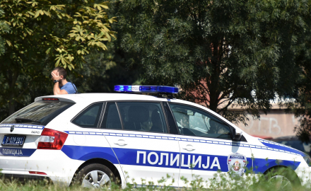 Beograd: Manijak se ušunjao u školu i pokušao u toaletu da siluje učenicu