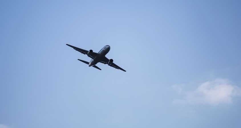 Žena zaboravila u avionu nakit vrijedan 3,5 miliona eura