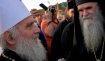 Irinej prvi put u javnosti nakon izlaska sa VMA, spriječio da ga proglase nesposobnim za dužnost Patrijarha