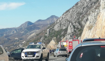 Lazarević i Bobičić poginuli u nesreći na Brajićima, tri mladića teško povrijeđena