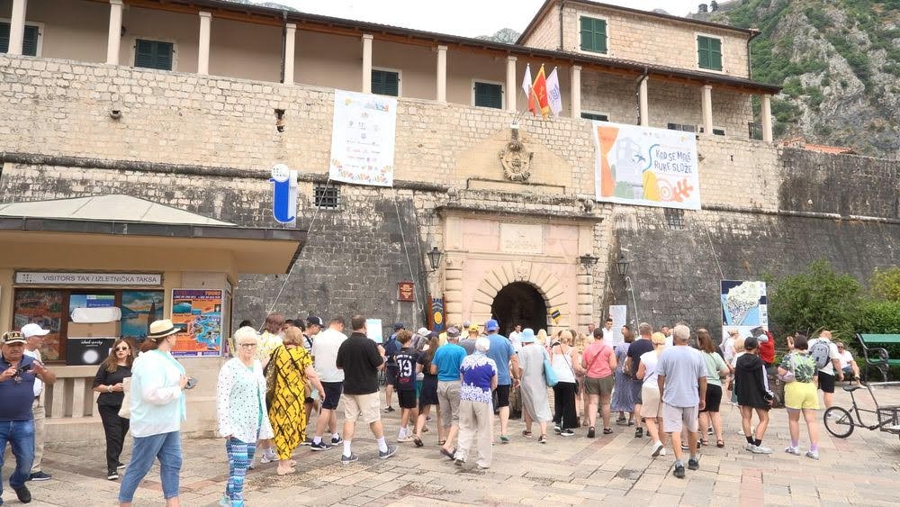 Crnu Goru u prvih šest mjeseci ove godine posjetilo 24 odsto više turista nego 2019.