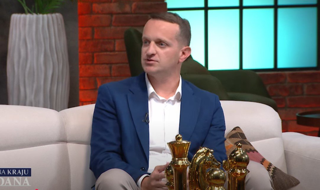 Đuričković: Biće otrežnjujuće za Brisel da gleda kako PES brani Mandića