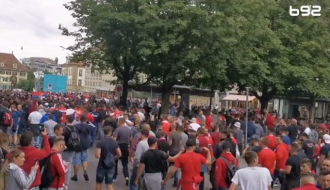 Grupa navijača Zvezde pretukla jednu osobu, policajac pucao u vazduh