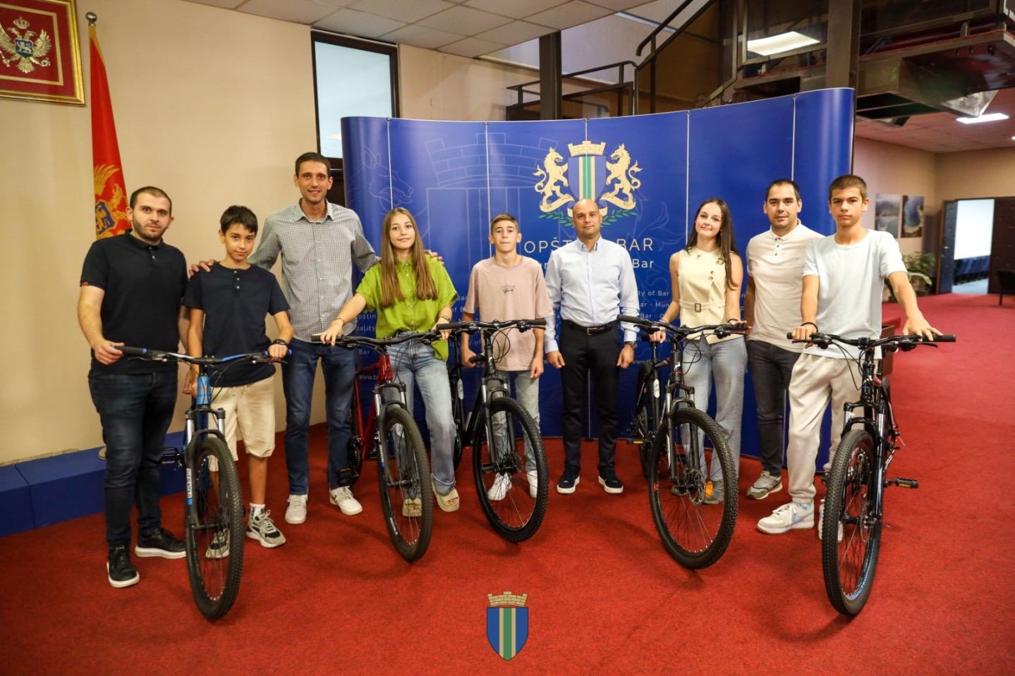 Opština Bar: Edukativni kviz za učenike osnovnih škola o poznavanju saobraćajnih propisa; Pet najboljih nagrađeni biciklima