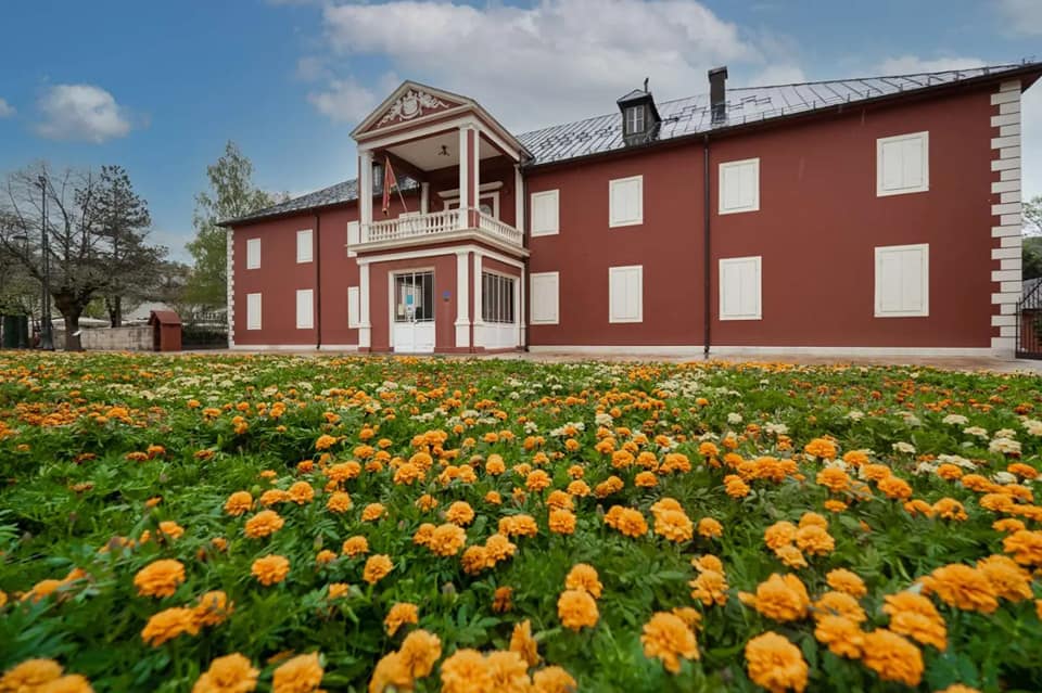 Spoj crnogorske i tradicije EU: Otvaranje cvjetnog tepiha na Cetinju