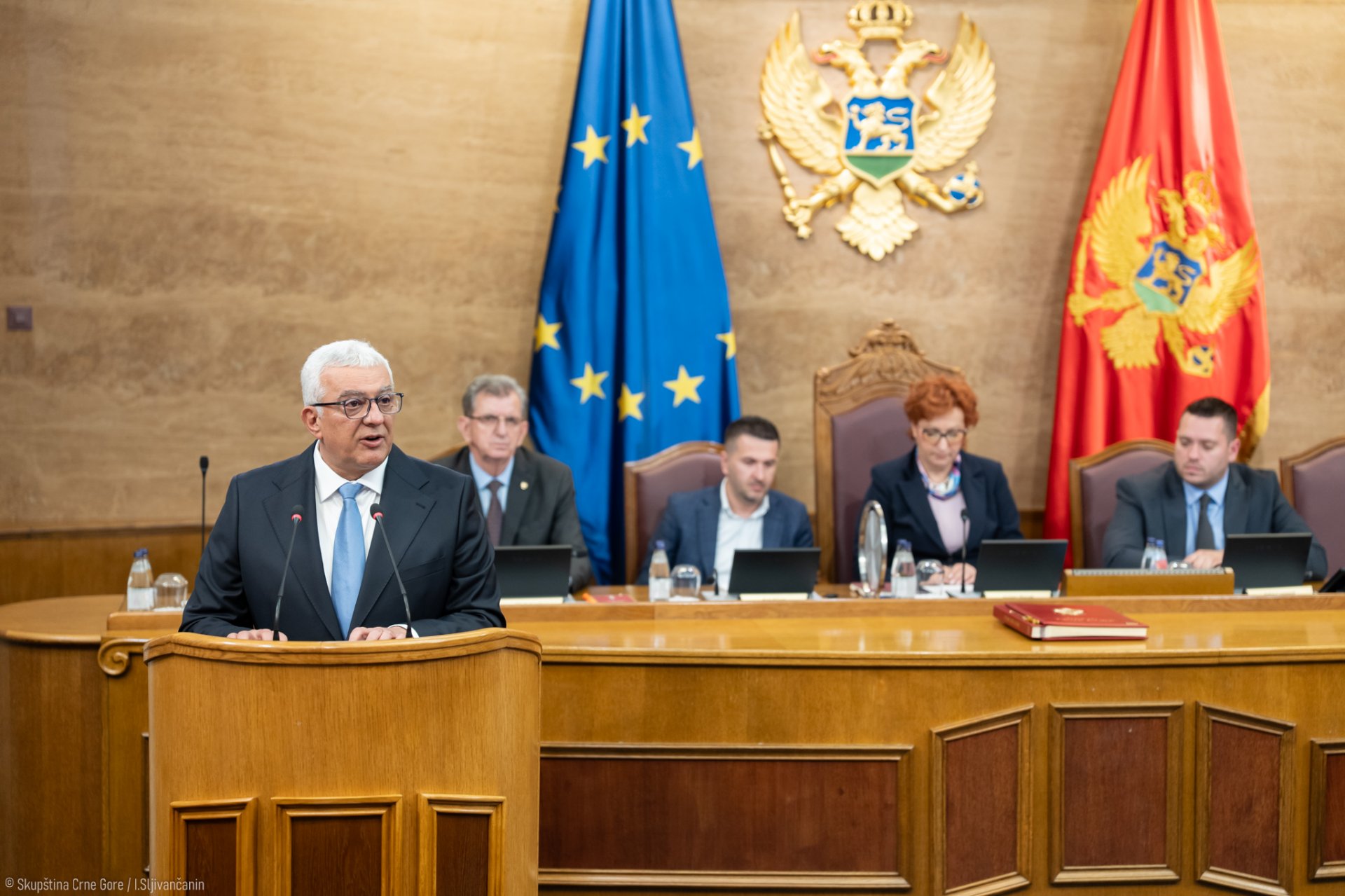 Mandić: Prolazna dešavanja neće destabilizovati našu zemlju, slične scene smo gledali i u najvećim gradovima EU