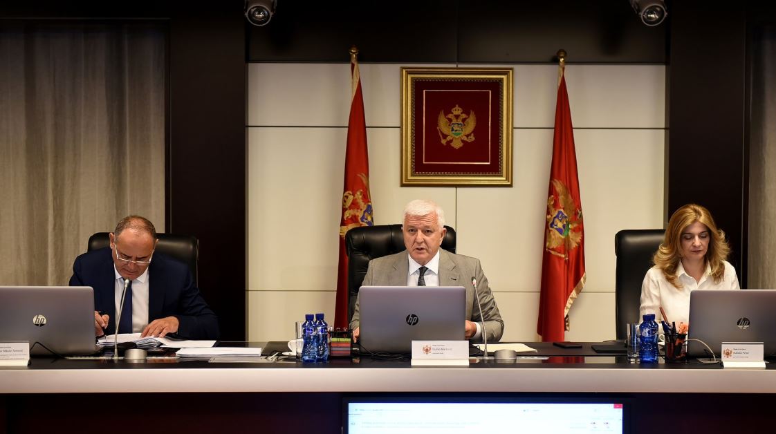 Vlada: Pratićemo razvoj situacije u Kotoru i u skladu s tim djelovati
