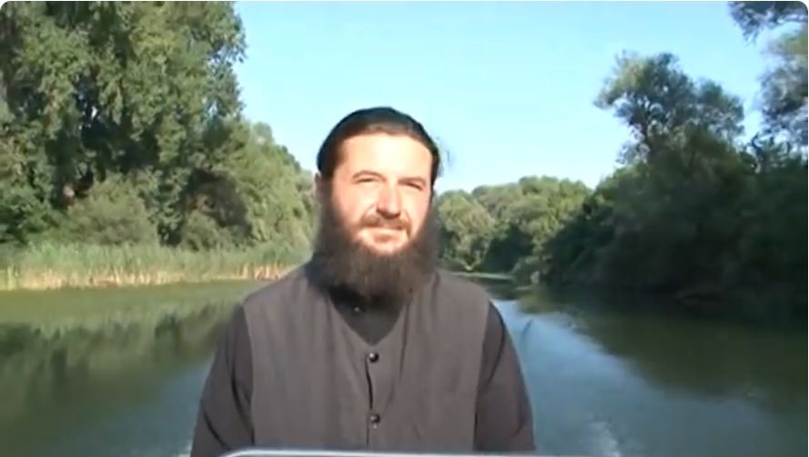 Monah Crkve Srbije  ometao nadzornike dok su hvatali krivolovce po jezeru