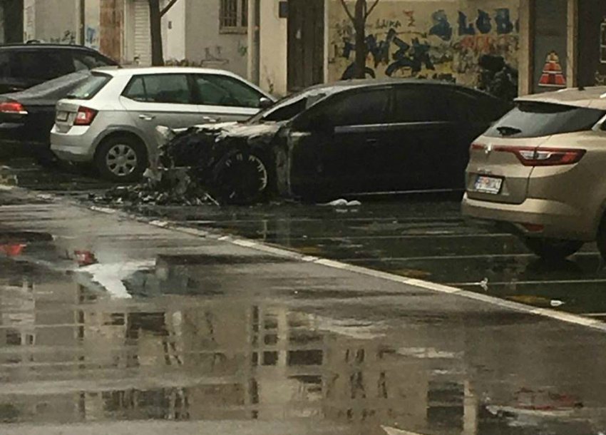 Izgorio "Audi" u Momišićima, požar podmetnut?