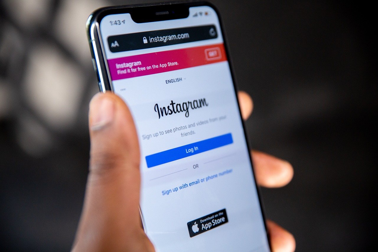 Meta mijenja pravila – politički sadržaj biće sve vidljiviji na Instagramu i Threadsu