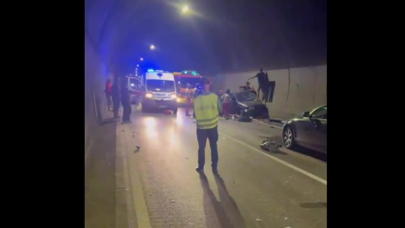 VIDEO Udes u Budošu, jedna osoba povrijeđena, saobraćaj obustavljen