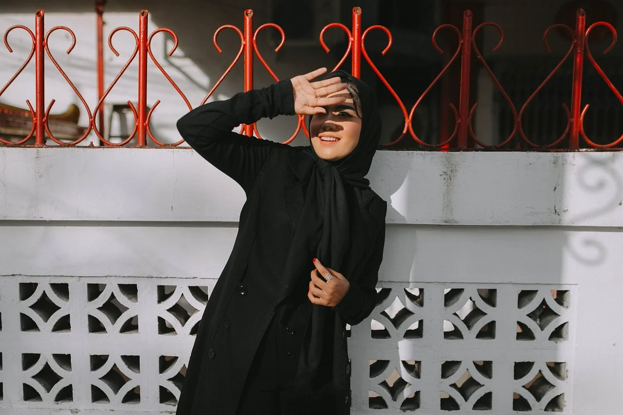 Tadžikistankama zabranjen hidžab: Štikle su dopuštene, crni šalovi zabranjeni i na sahranima