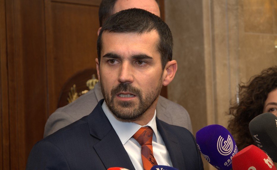 Nenezić: Stavljanje Đurišića pod zaštitu SPC uvreda za mnoge njihove vjernike
