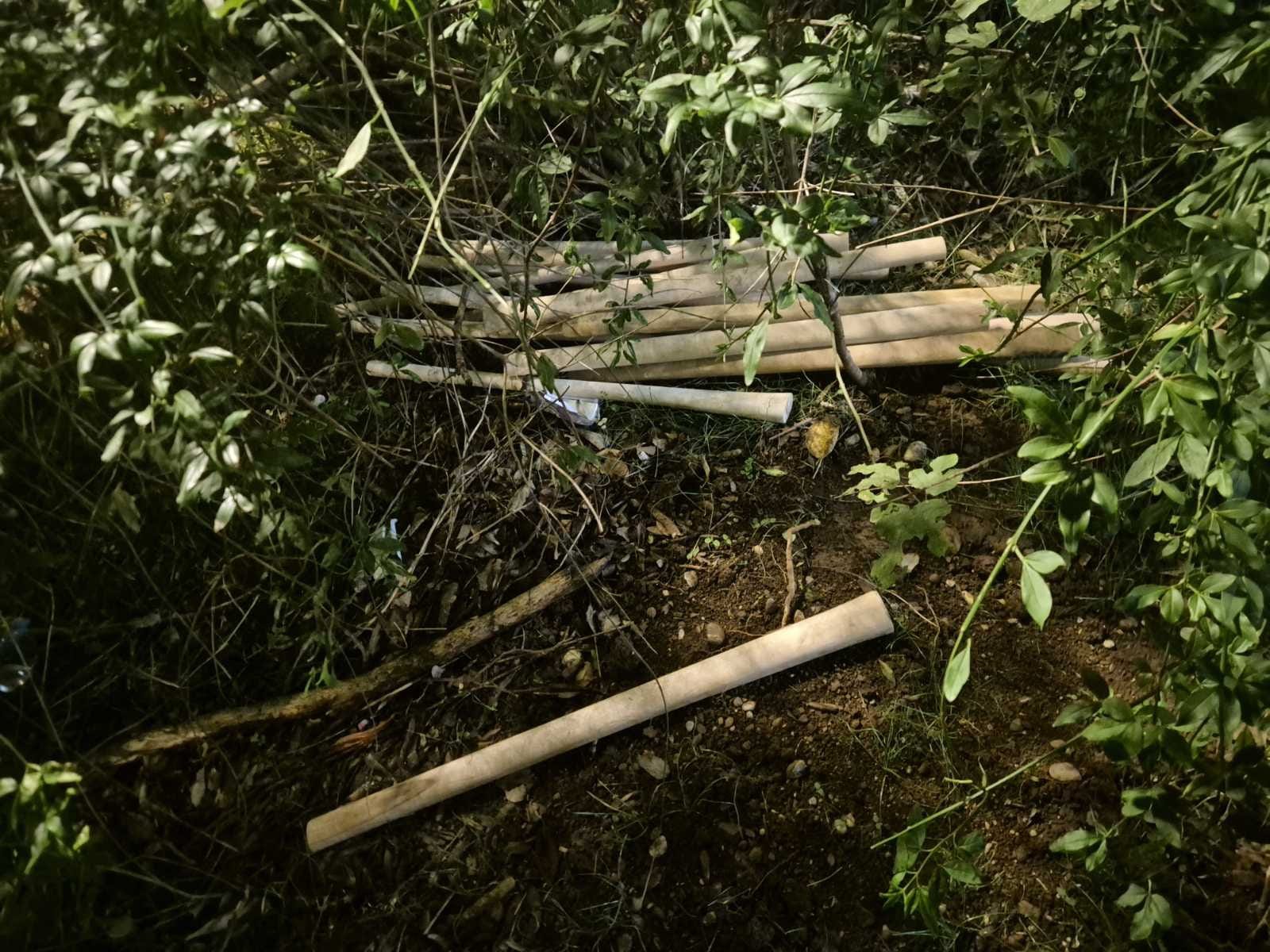 Policija privela više lica – u šteku pronađene bejzbol palice pripremljene za napad; Poziv na suzdržanost od nasilja – svako nezakonito ponašanje biće sankcionisano