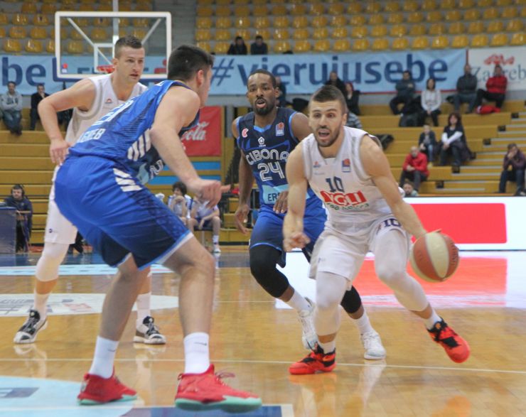 Budućnost zaustavljena u Zagrebu: Cibona porazila "plave"