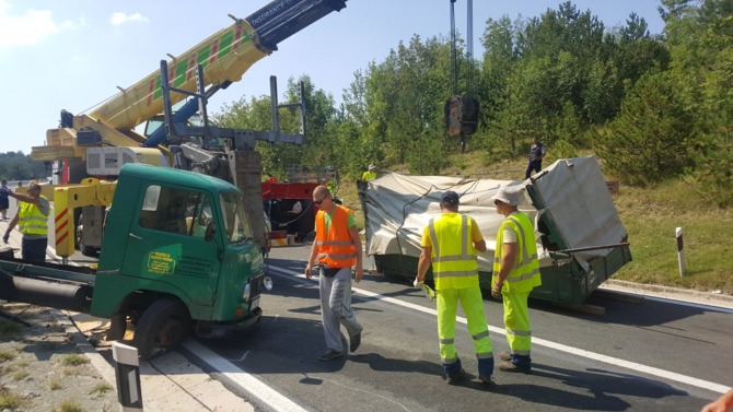 Lančani sudar u Hrvatskoj, poginuo Beograđanin
