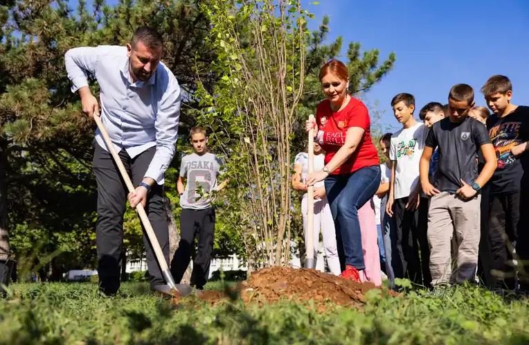 Sadnice kupljene iz donacije kompanije Eagle Hills Montenegro vrijedne 15.000 eura