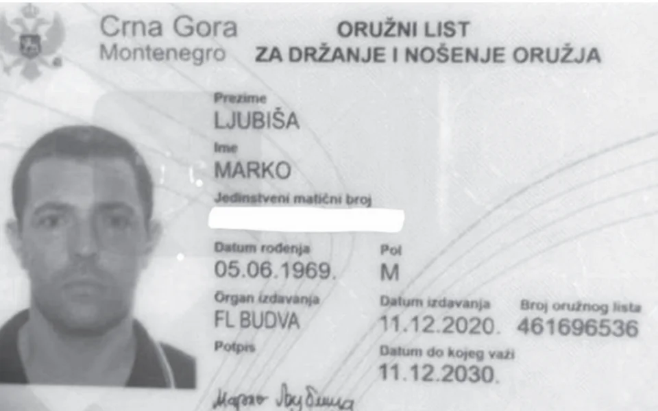 Ko je naredio da se Kanu izda dozvola za držanje i nošenje oružja?