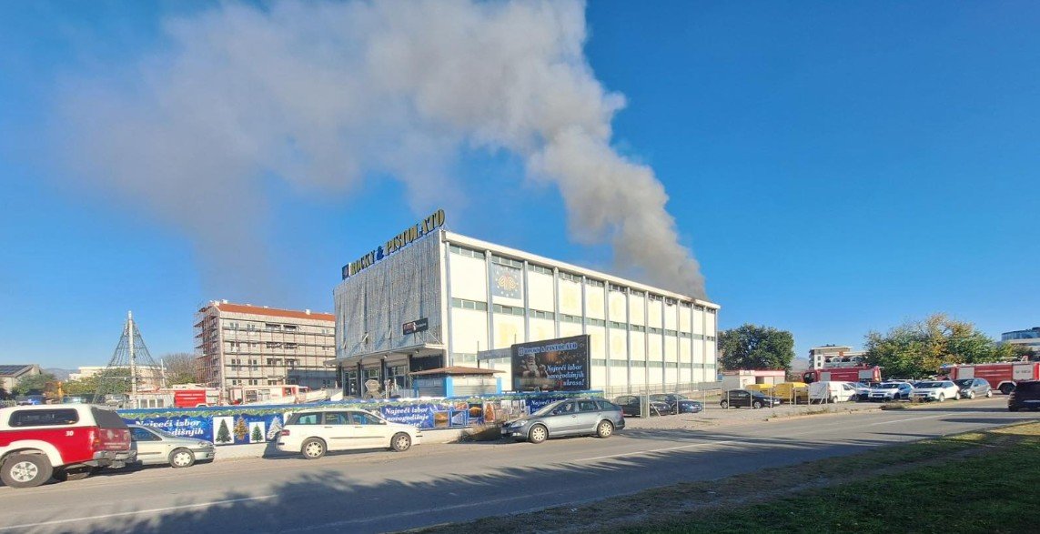 Zabjelo: Gori Roki Pistolato, tokom intervencije povrijeđen vatrogasac