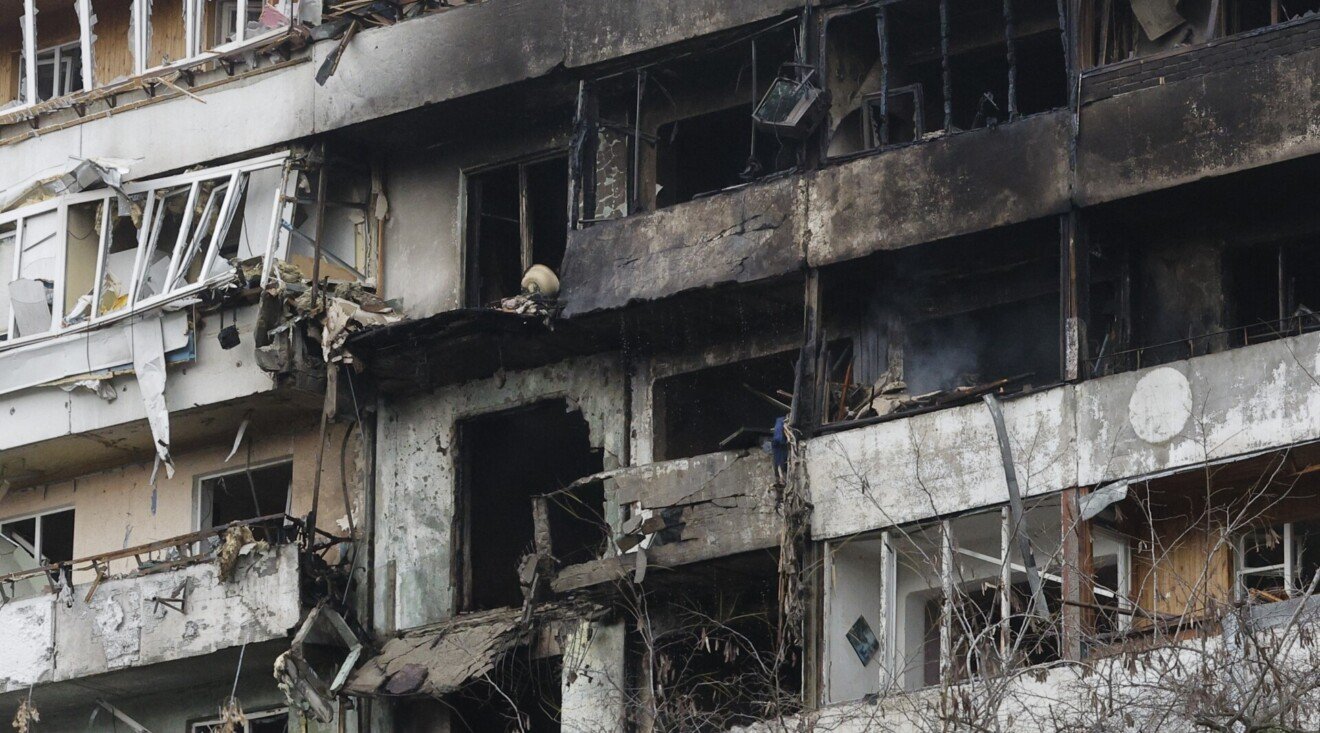 Jedna osoba poginula, 11 povrijeđeno u ruskom napadu dronovima blizu Kijeva