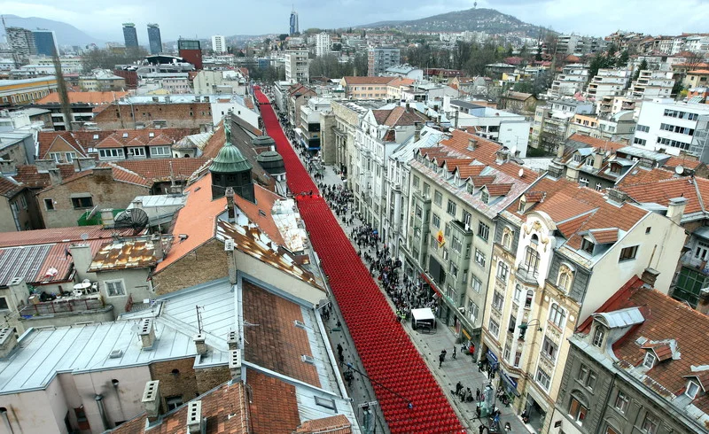 U Sarajevu usvojena deklaracija kojom se osuđuje dizanje tri prsta
