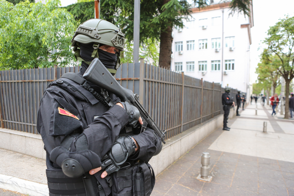 Drobac komandant PJP, Magovčević šef barske policije...