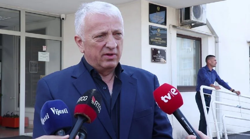 Lazović: Abazović je patološki lažov, naređeno mu je da onemogući formiranje nove vlade