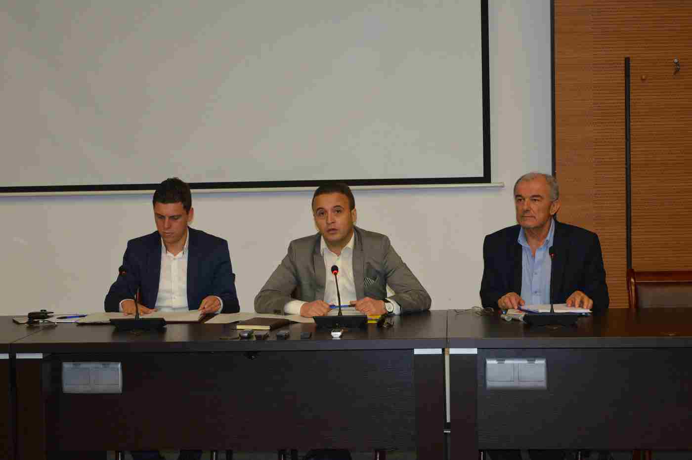 Bez rasprave na javnoj raspravi o simbolima