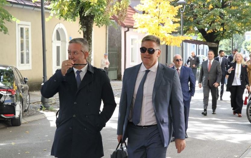 Podgoričanin osumnjičen da je vrijeđao poslanika Hutera