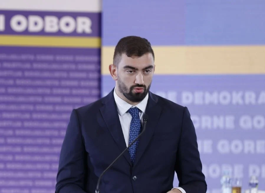 Klikovac: Nema novca za plate zaposlenima u Vodovodu, a direktoru povećavaju koeficijent