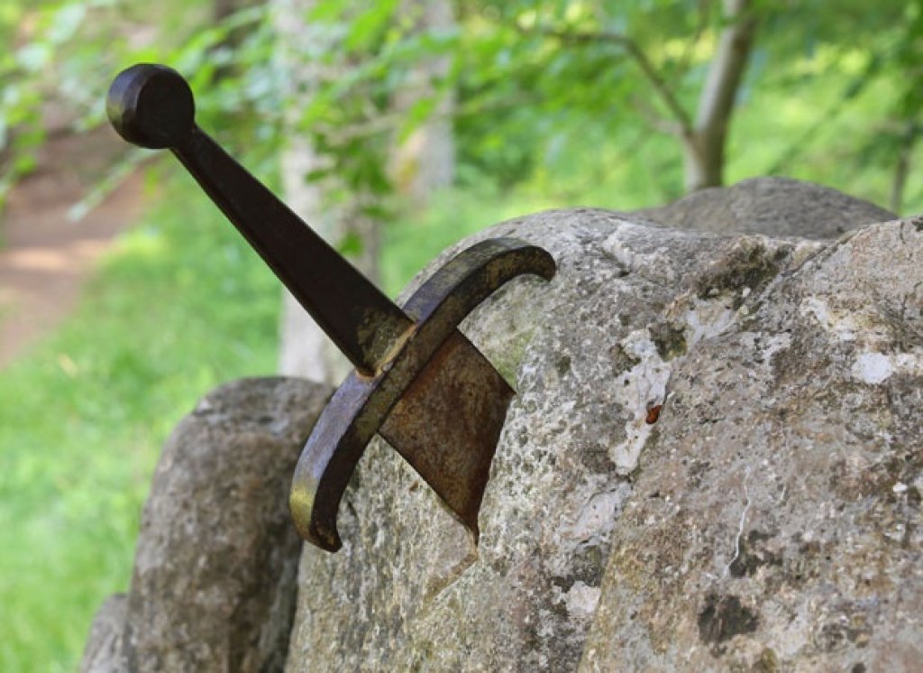 Banjaluka: Ronioci pronašli mač u kamenu iz 13. vijeka