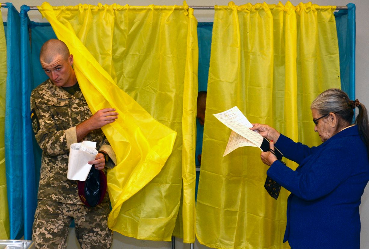 SAD čestitale Ukrajincima na mirnim i istorijskim parlamentarnim izborima