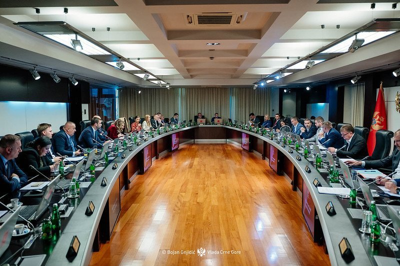 Vlada: Uvodi se privremena obustava bezviznog režima za državljane Turske