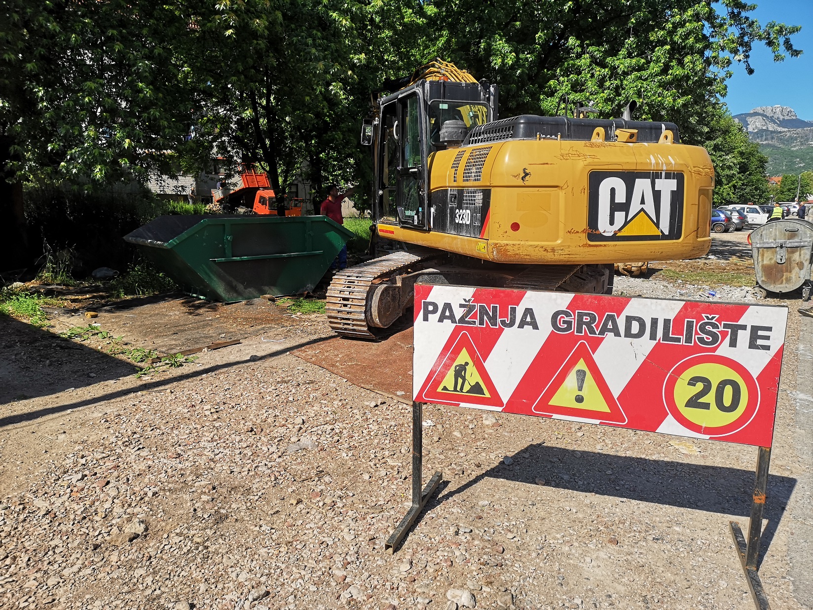 Počela rekonstrukcija Puškinove ulice i parkinga u Giposu