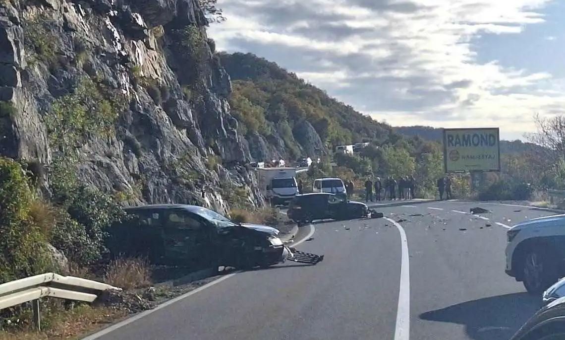 Udes u mjestu Jankovića Krš: Više osoba povrijeđeno, među njima i dijete